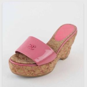 Chanel pink patent leather cork wedge