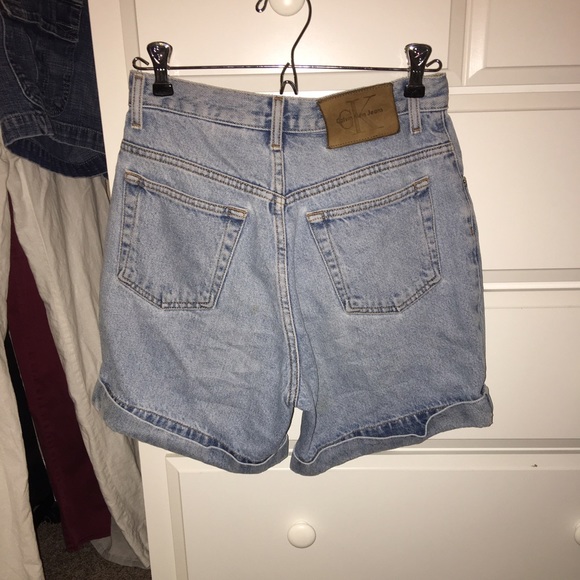 WOMENS CALVIN KLEIN VINTAGE SHORTS - Picture 2 of 2