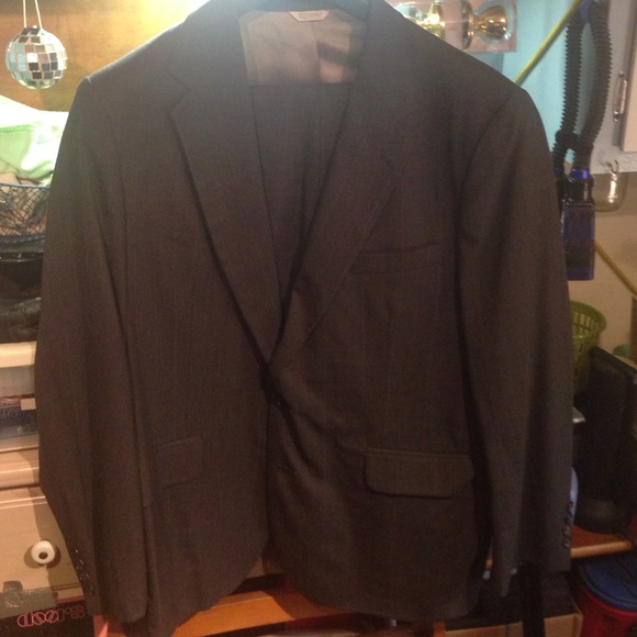 Hunt valley full suit with blazer and pants.