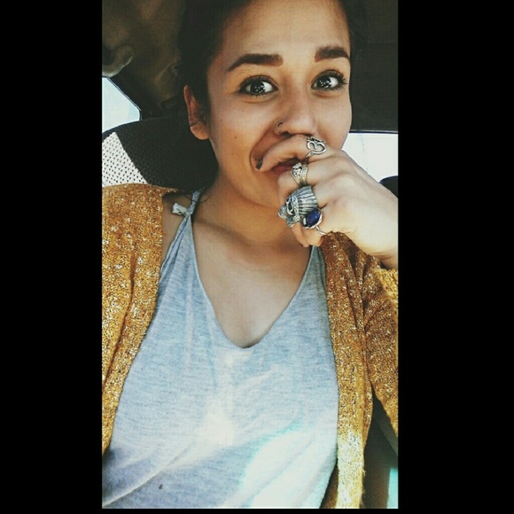 Meet your Posher, Liz - Picture 1 of 1