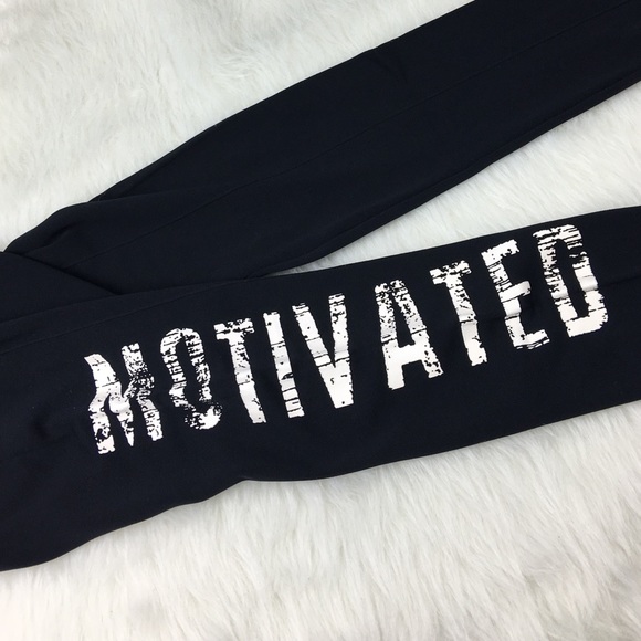 Motivated black white graphic leggings - Picture 4 of 4