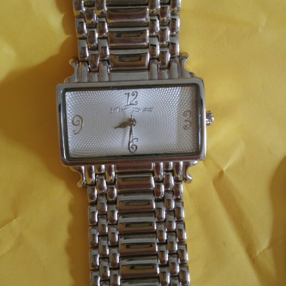 Betsey Johnson silver watch - Picture 2 of 4