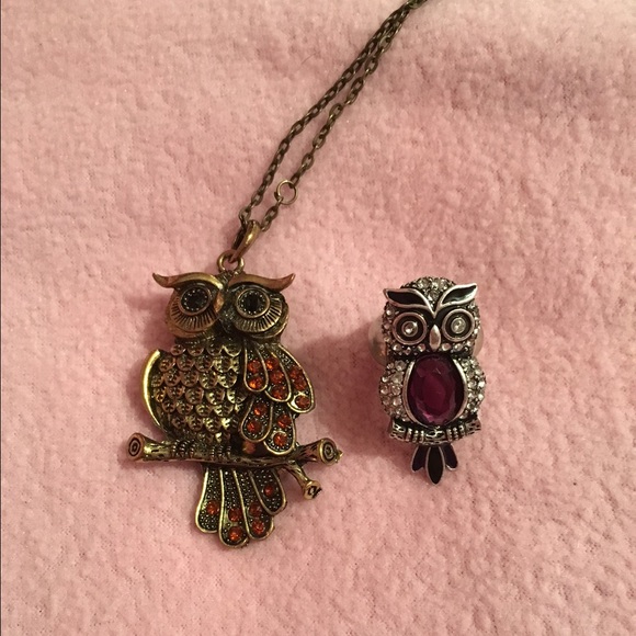 Necklace and ring set - Picture 1 of 4