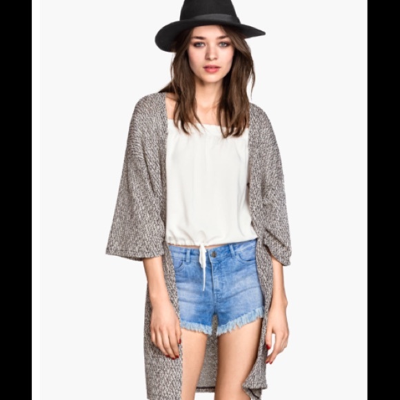 Divided short sleeve cover up