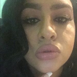 Meet your Posher, Meleny