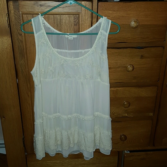 Super feminine/flirty lace blouse.