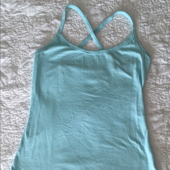 🎉TWO 🎉Old Navy tank tops