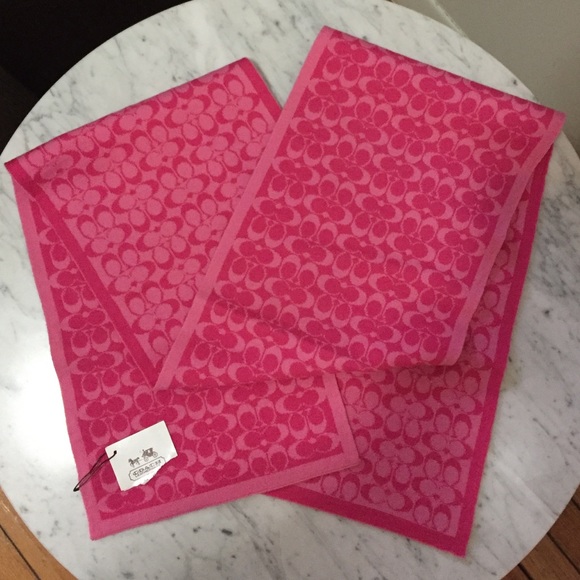 Merino wool Coach scarf