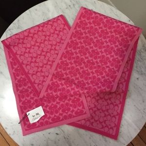 Merino wool Coach scarf