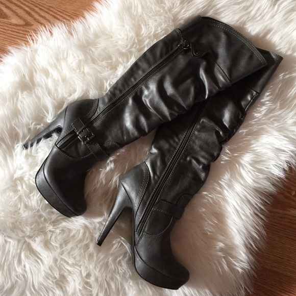 Guess elephant gray boots