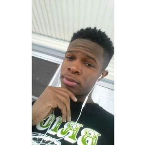 Meet your Posher, Romain