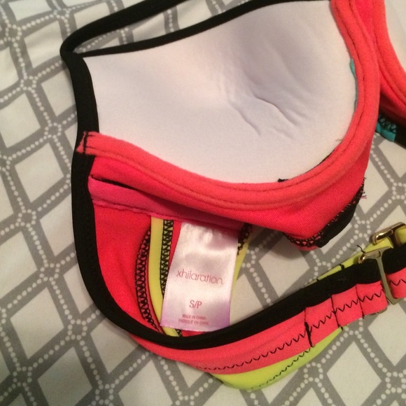 Bathing Suit Top 🐠 - Picture 3 of 3