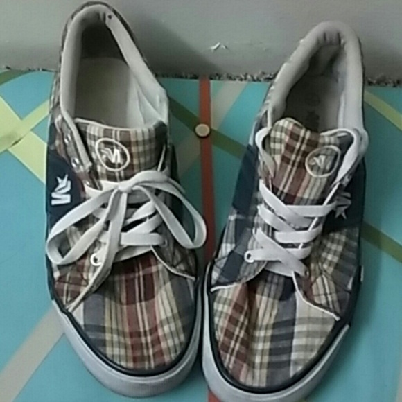 FREE Shoes W\20$ purchase. Includes ship