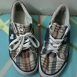 FREE Shoes W\20$ purchase. Includes ship