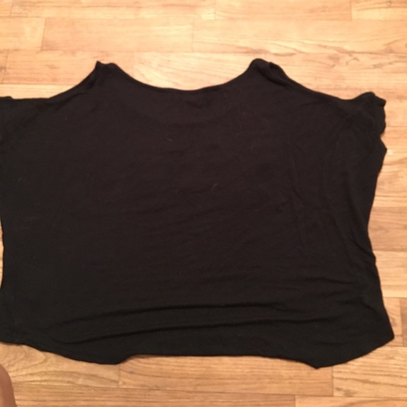 Crop Top - Picture 2 of 3