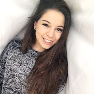 Meet your Posher, Cami