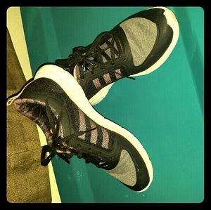 ***NEW*** Adidas Neo running shoes
