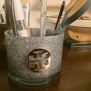Tory burch makeup brush holder