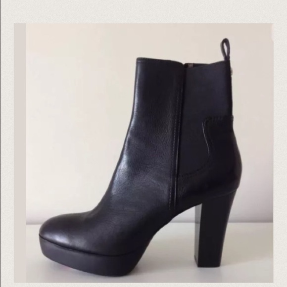 •flash sale• DJP ANKLE BOOTS NWOB