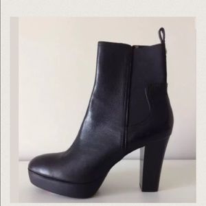 •flash sale• DJP ANKLE BOOTS NWOB