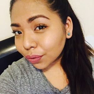 Meet your Posher, Isabel