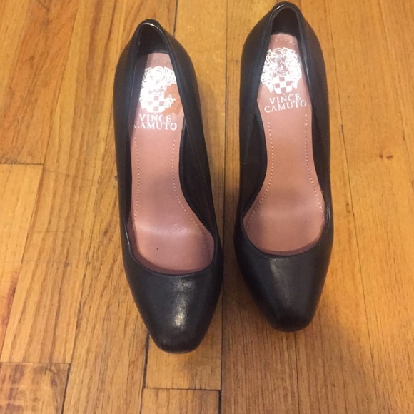 Vince Camuto - Picture 1 of 4