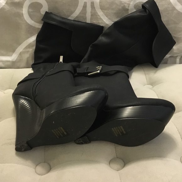 Colin Stuart knee high wedge boots - Picture 2 of 4