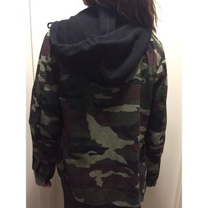 Camo light weight jacket
