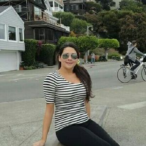 Meet your Posher, Adriana