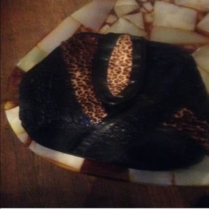 VINTAGE LEATHER ANIMAL PRINT CLUTCH