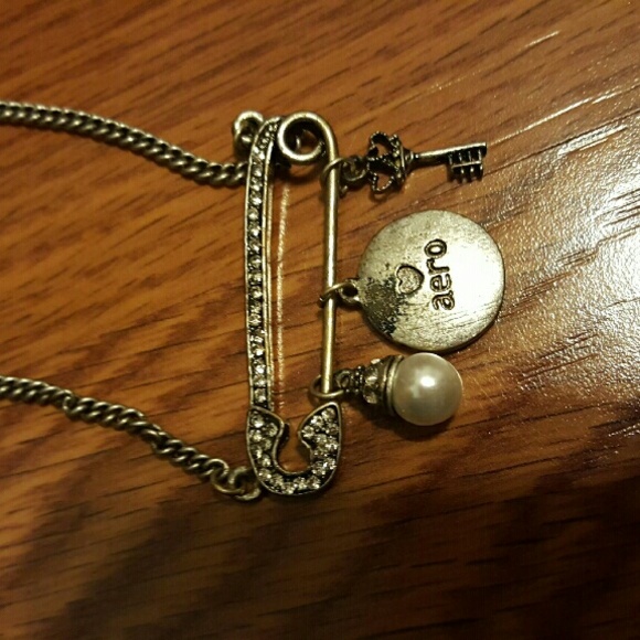 Aeropostale necklace