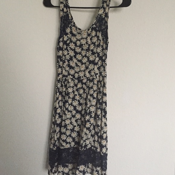 Flower pattern summer dress. - Picture 1 of 3