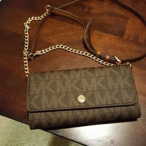 Michael Kors wallet/crossbody