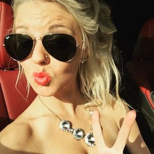 Meet your Posher, Tara