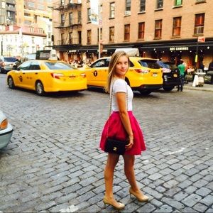 Meet your Posher, Ava