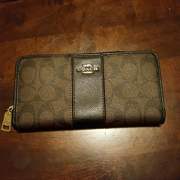 Coach Signature Print Wallet