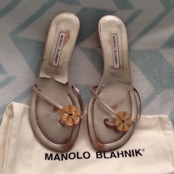 Manolo Blahnik silver kitten heel shoes
