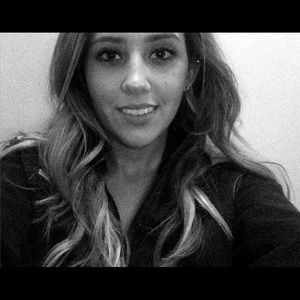 Meet your Posher, Alexis