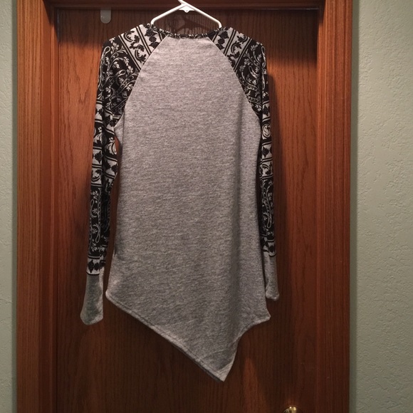 Tunic - Picture 2 of 3
