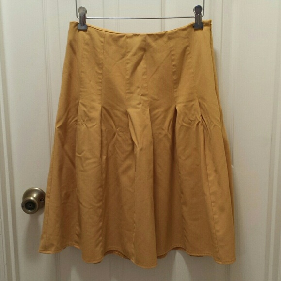 Sharagano Skirt