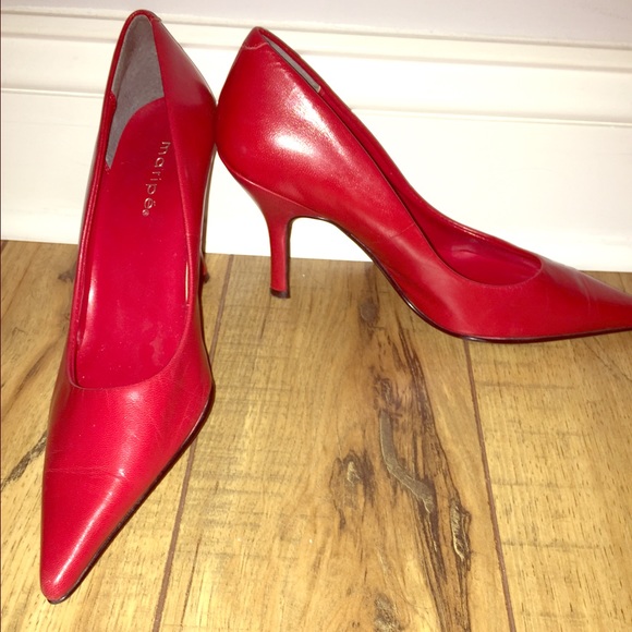 Red pumps by Maripe