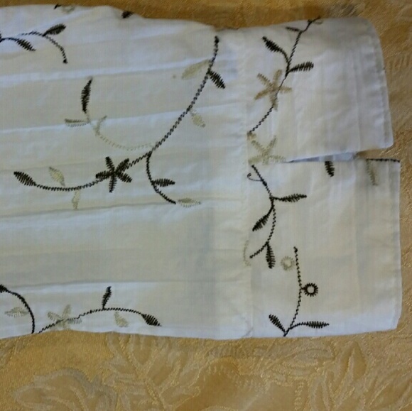 Button down top - Picture 3 of 4