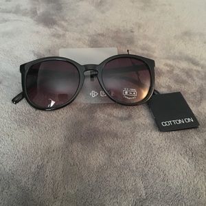 Brand new Cotton On sunglasses