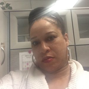 Meet your Posher, Deborah