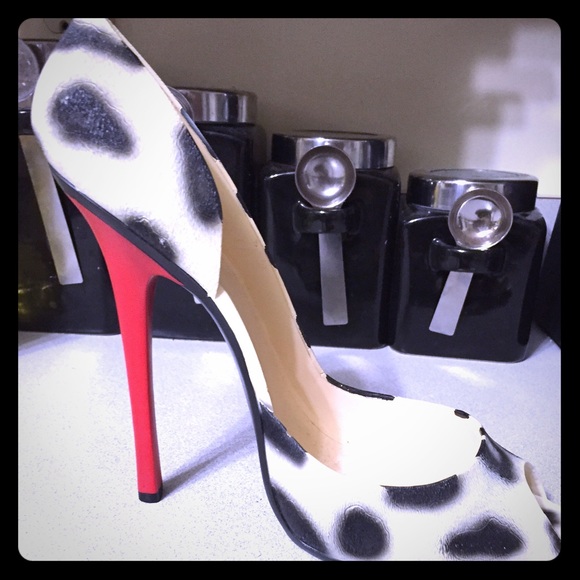 High heel wine holder