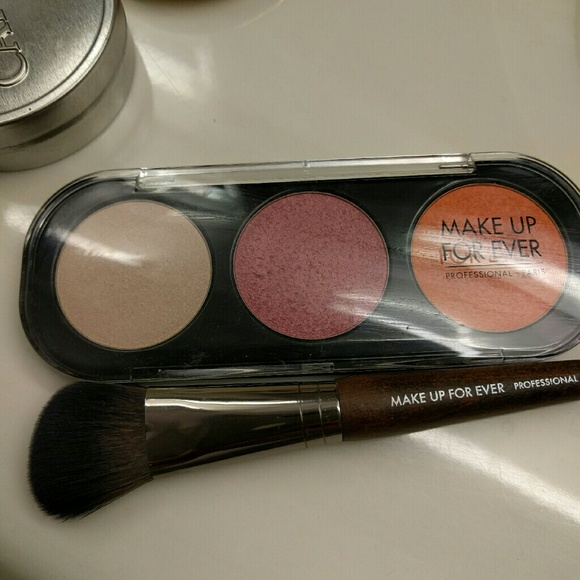 Makeup forever 50 shades of gray blush palette