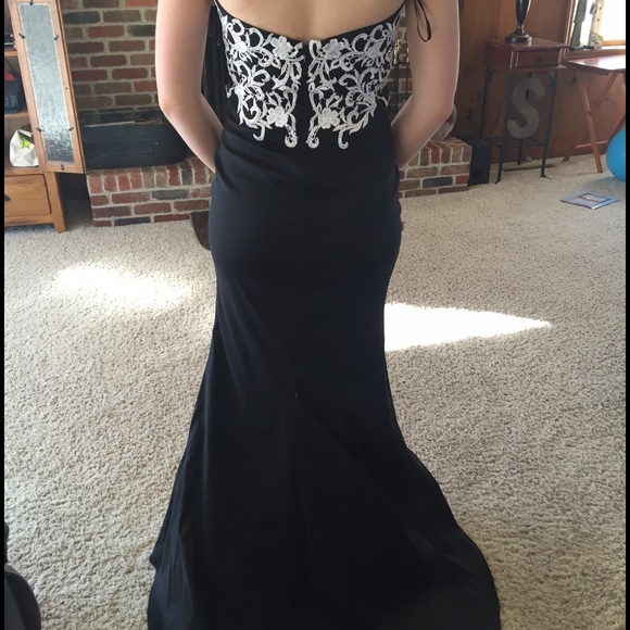 Prom dress - Picture 2 of 2