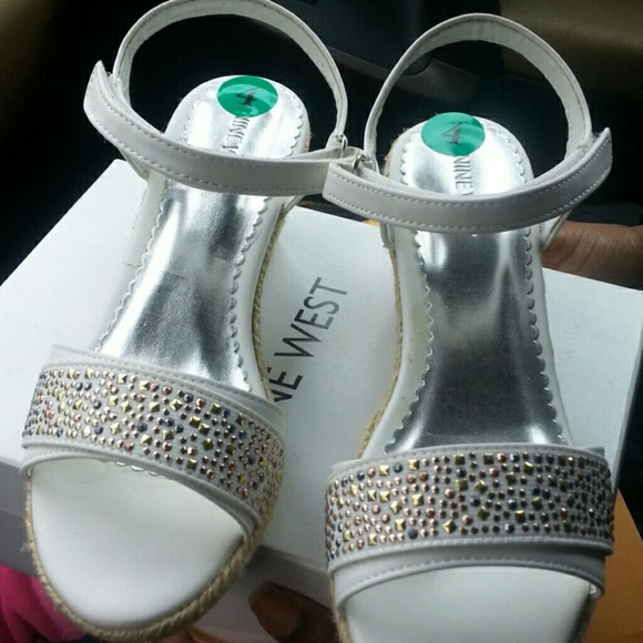 Nine west sandal for girls