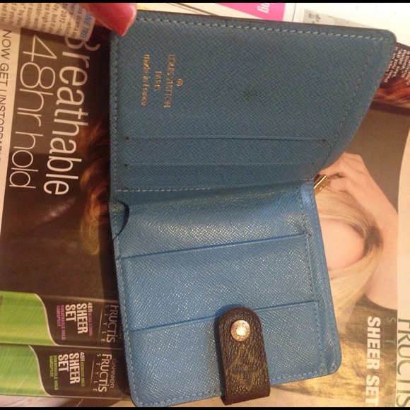 *Limited Edition* LV Groom collection wallet - Picture 3 of 4