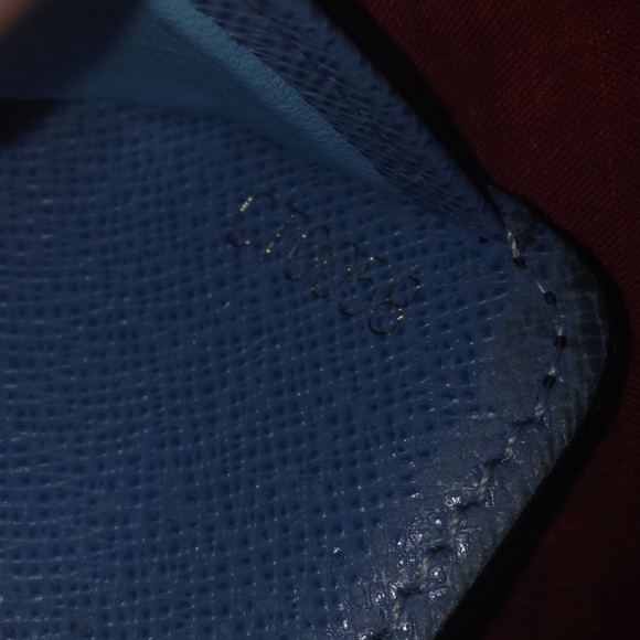 *Limited Edition* LV Groom collection wallet - Picture 4 of 4